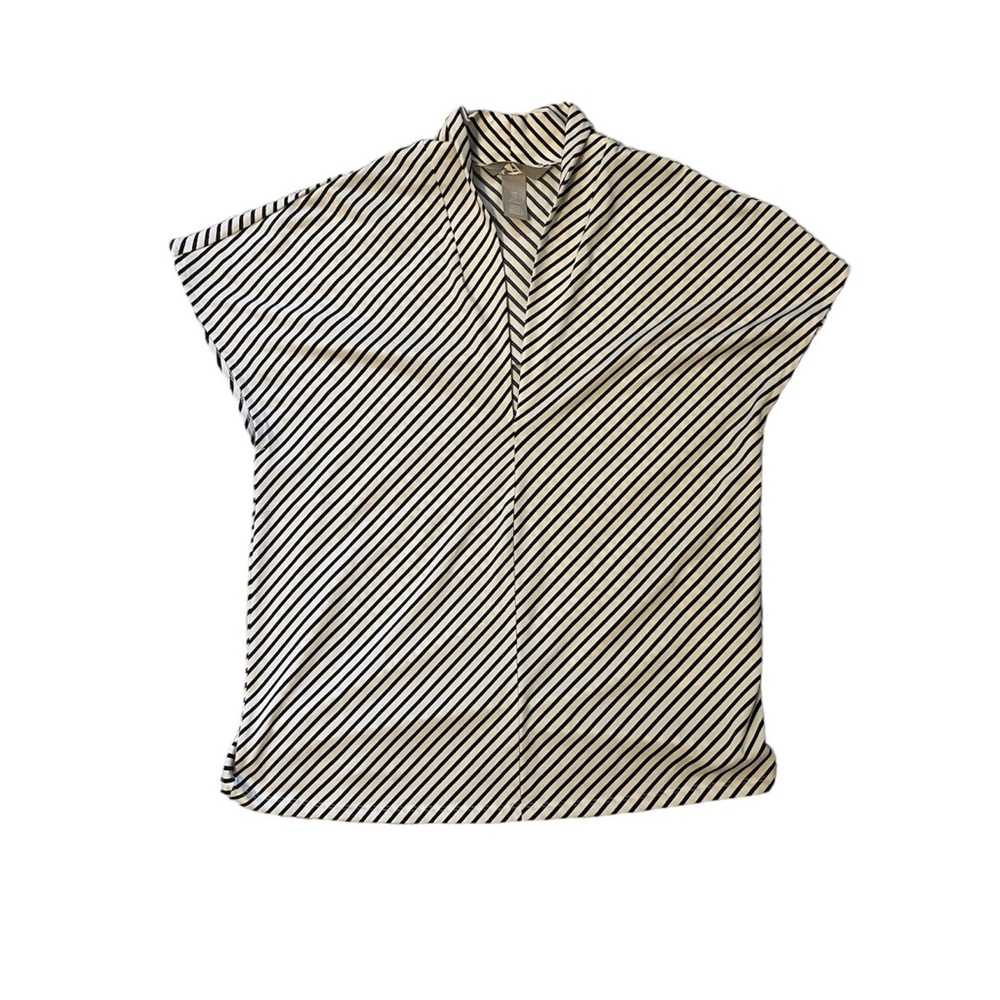 Women’s business casual shirt